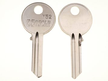 Key Blank Y52