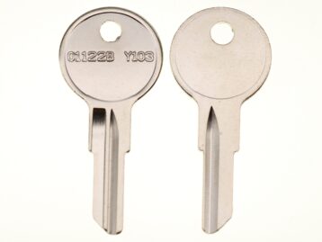 KEY BLANK Y103