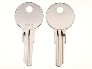 KEY BLANK Y12