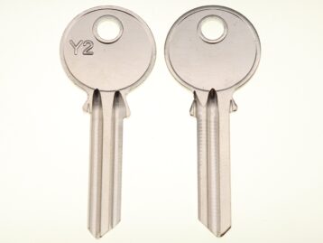 KEY BLANK Y2